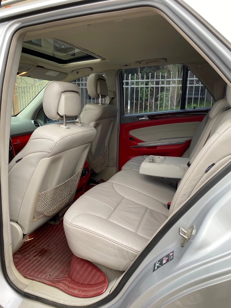 中山09年奔驰ML7