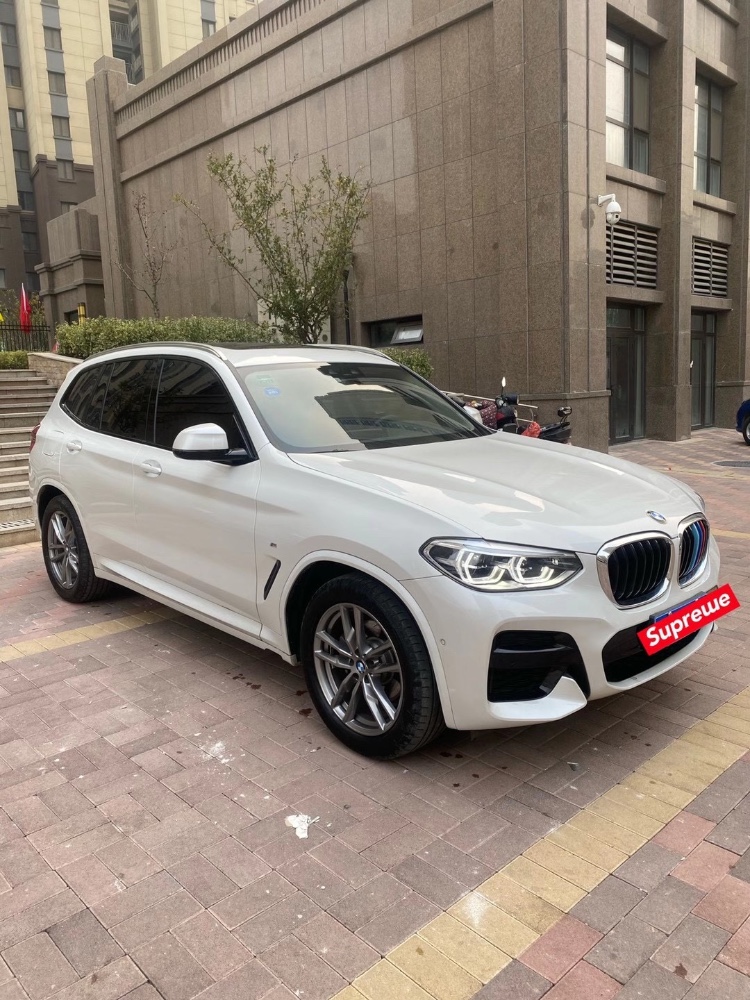 济南19年宝马X38