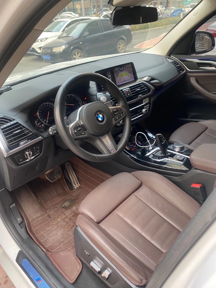 济南19年宝马X35