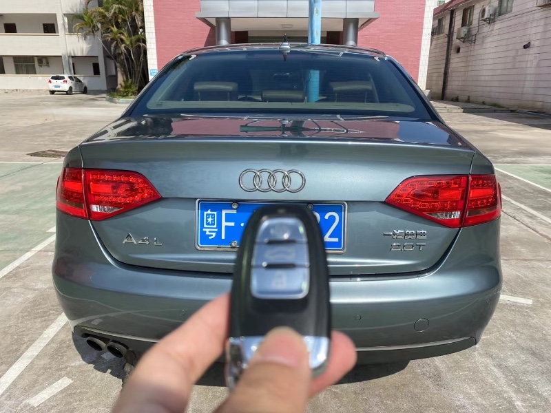 广州11年奥迪A4L4