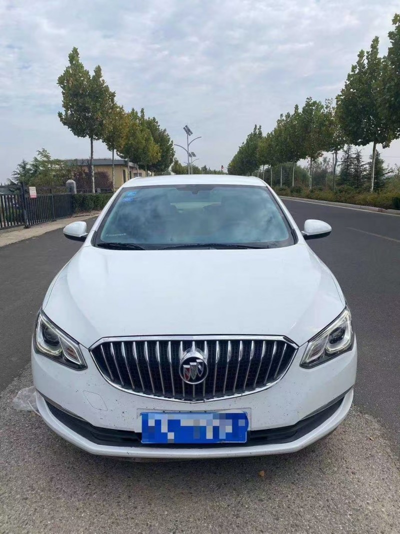 青岛16年别克英朗1