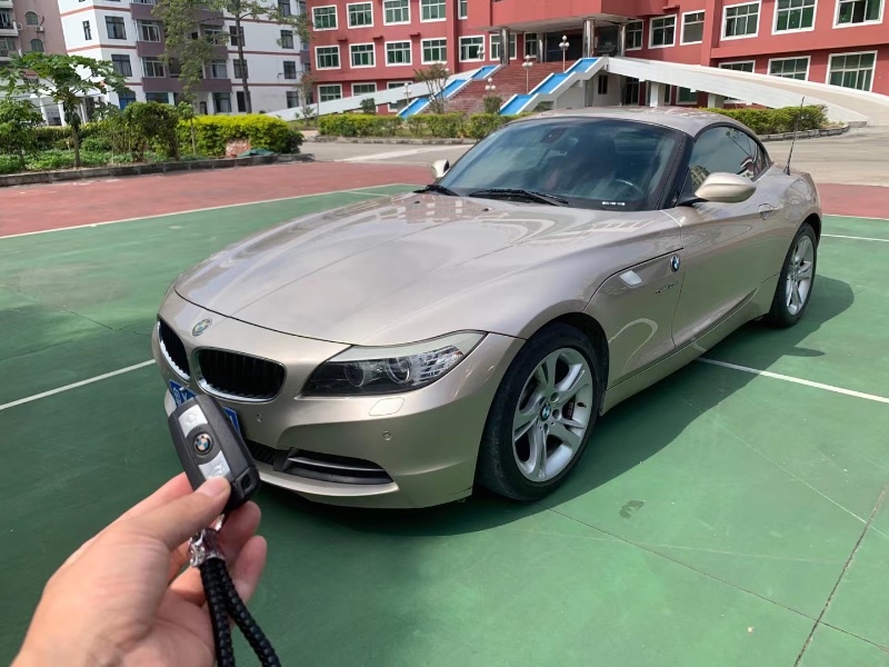 广州13年宝马Z42