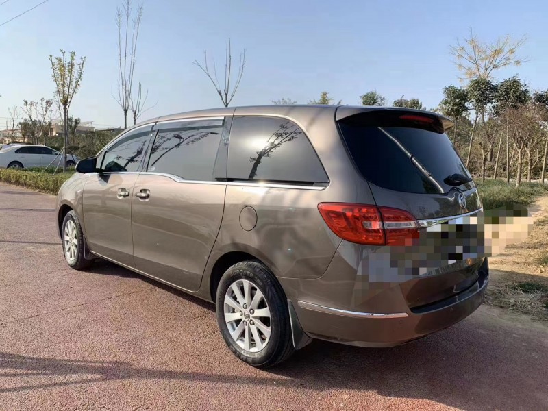 枣庄17年别克别克GL85