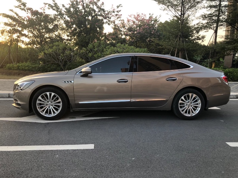 广州17年别克君越1