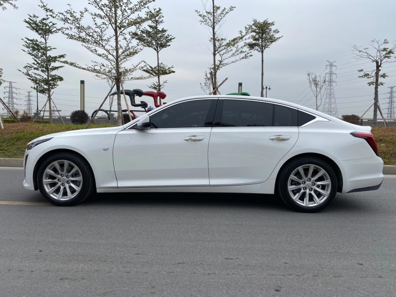 东莞20年凯迪拉克CT52