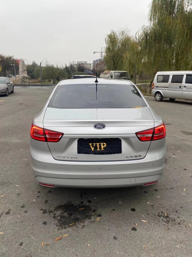 徐州17年福特福睿斯7