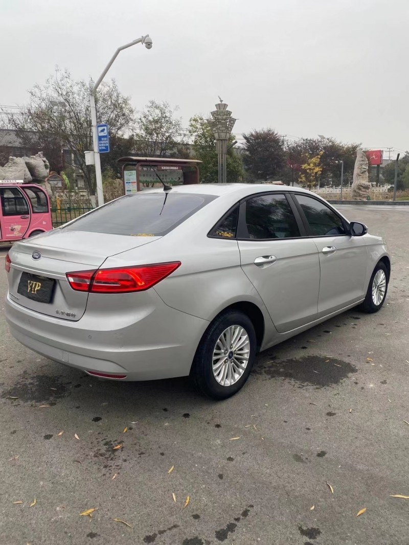 徐州17年福特福睿斯8