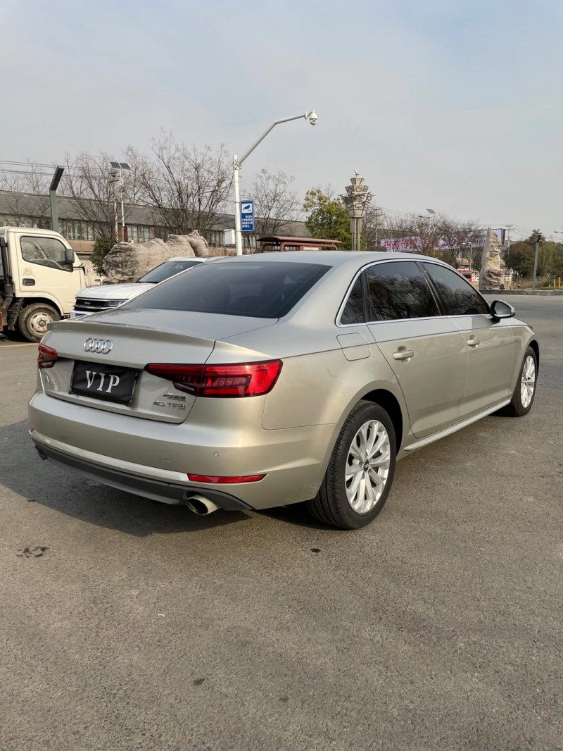 徐州17年奥迪A4L8