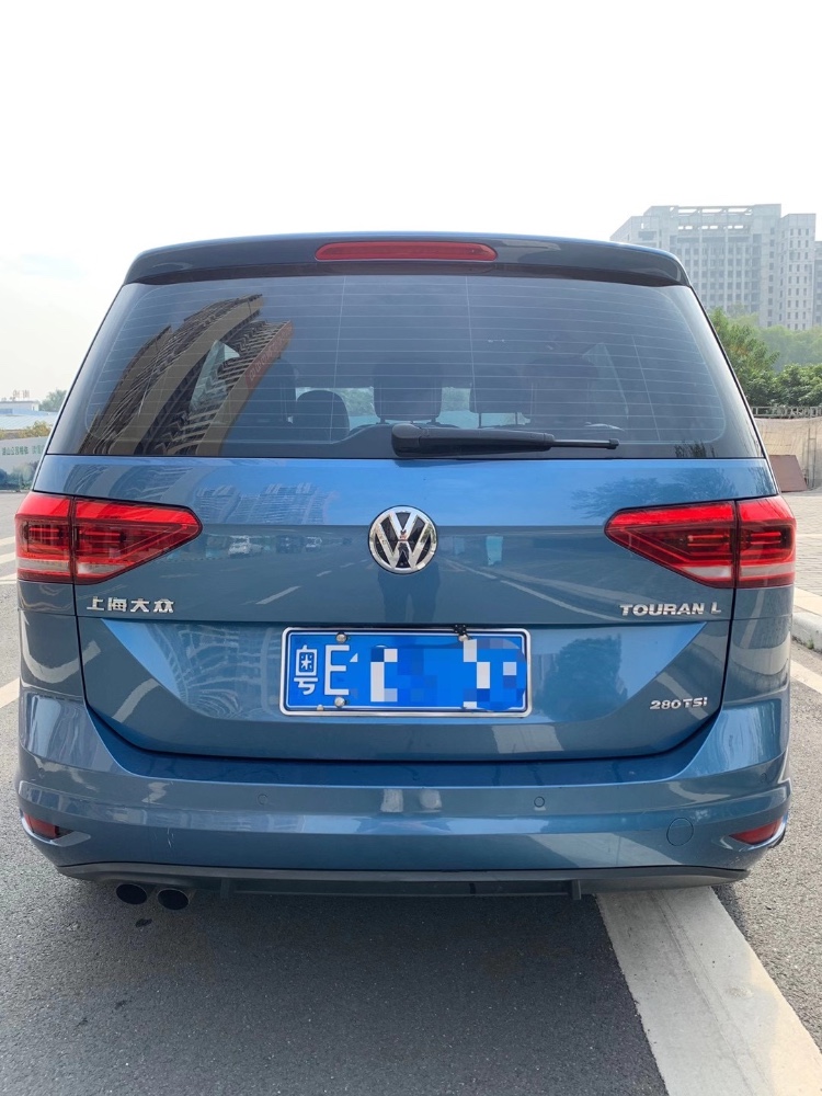 广州17年大众途安2