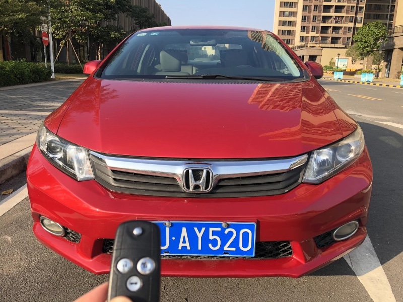 广州13年本田思域1