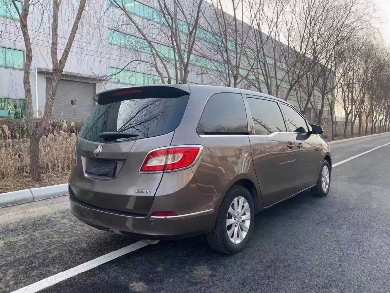 济宁12年别克别克GL86