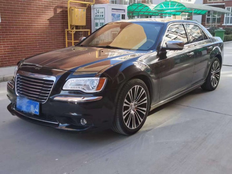 保定13年克莱斯勒300C3