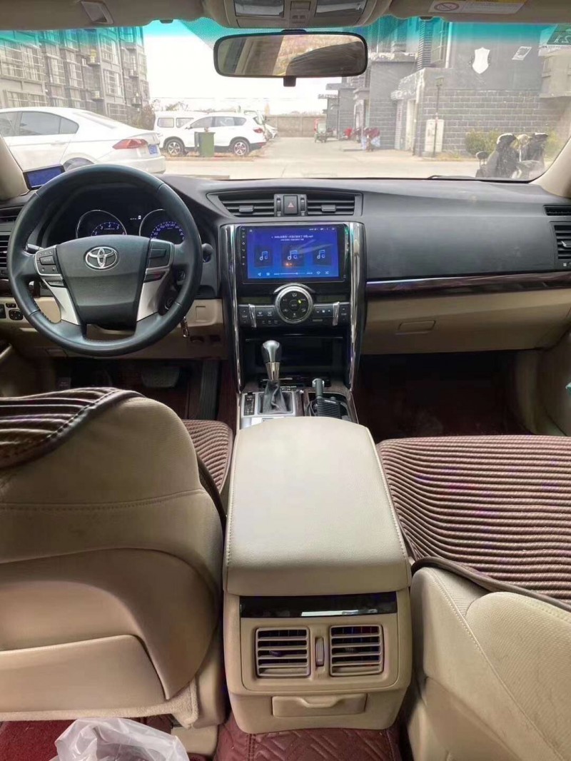 保定10年丰田锐志7