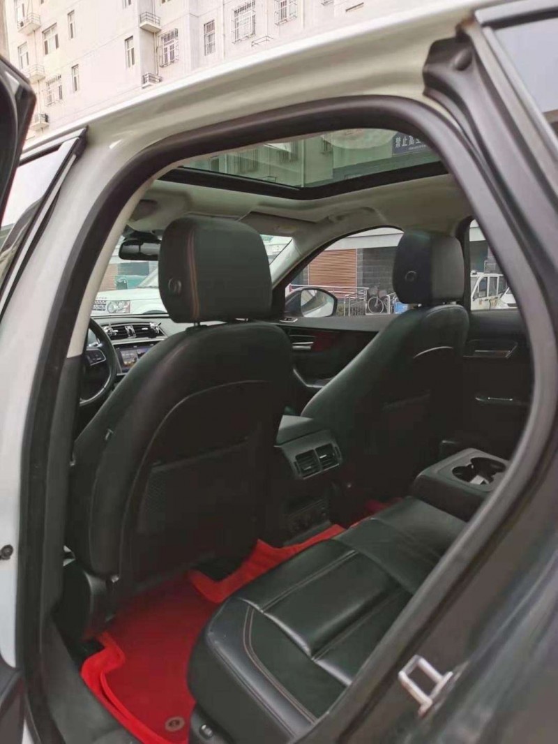 保定17年捷豹F-PACE5