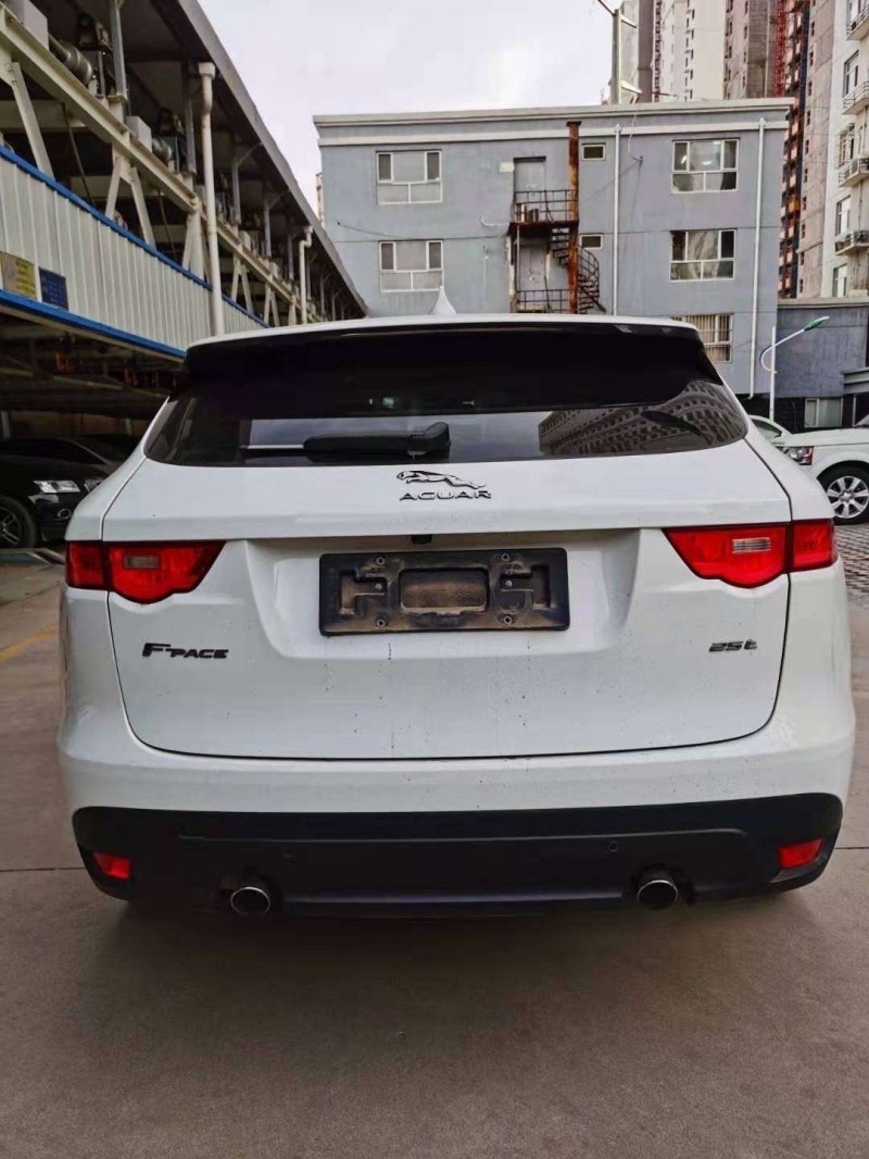 保定17年捷豹F-PACE9