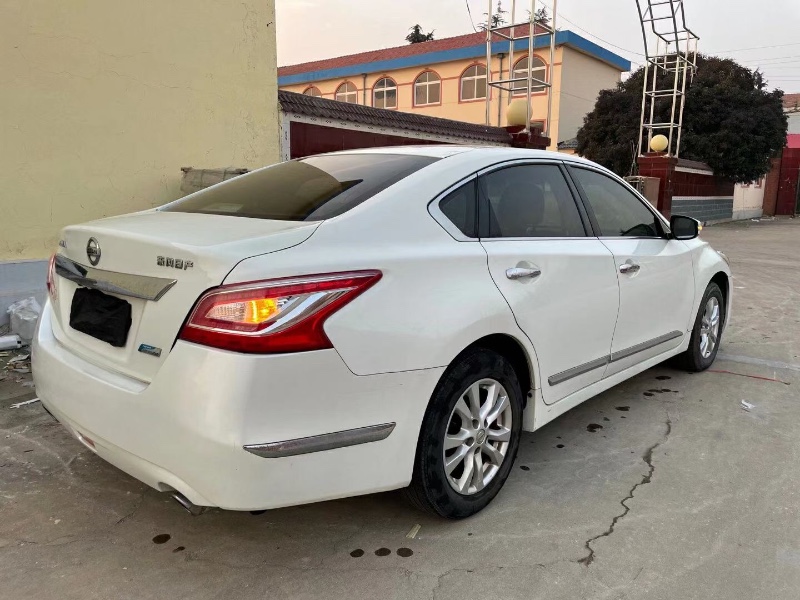 枣庄13年日产天籁3