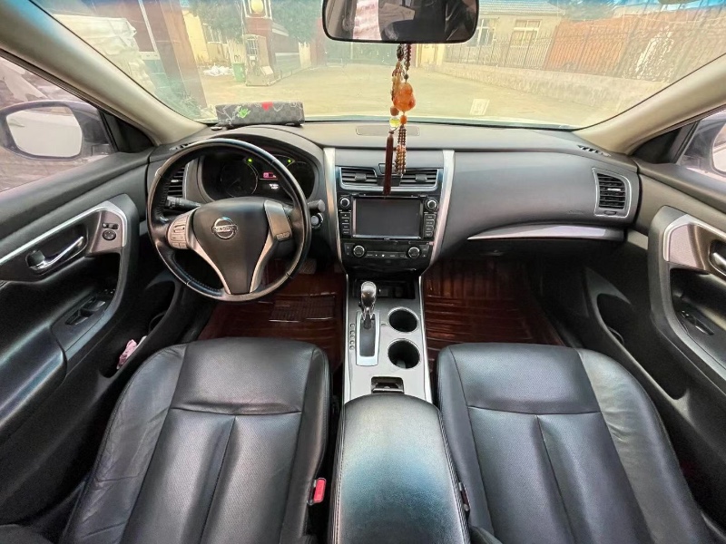 枣庄13年日产天籁6