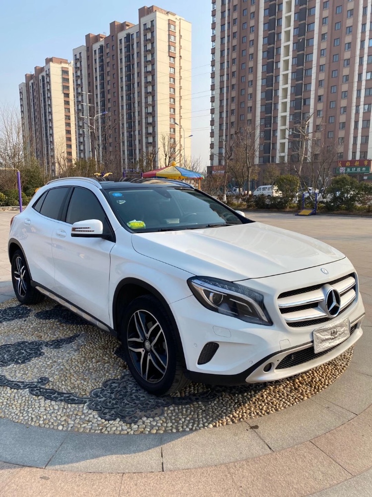 东营15年奔驰GLA8
