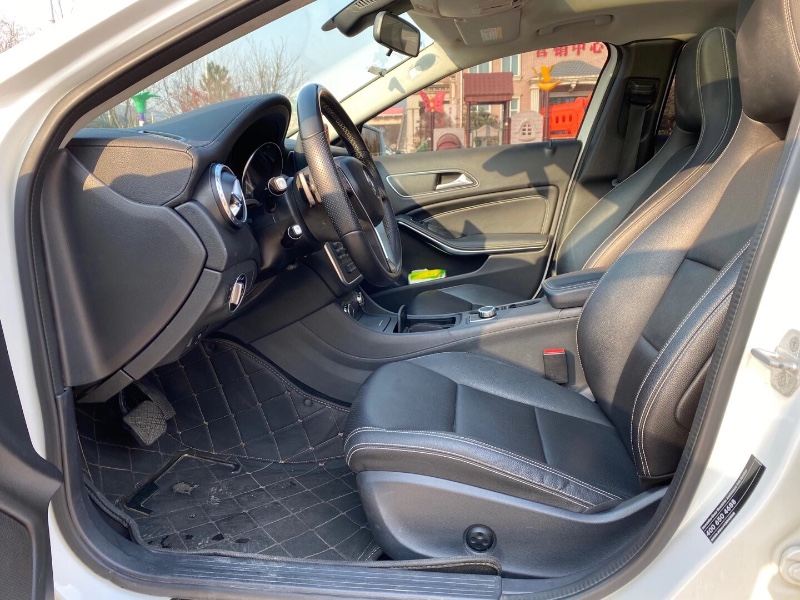 东营15年奔驰GLA1