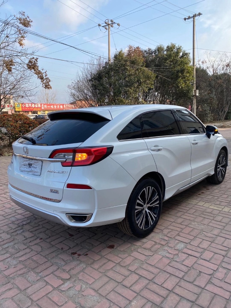 青岛19年本田冠道2