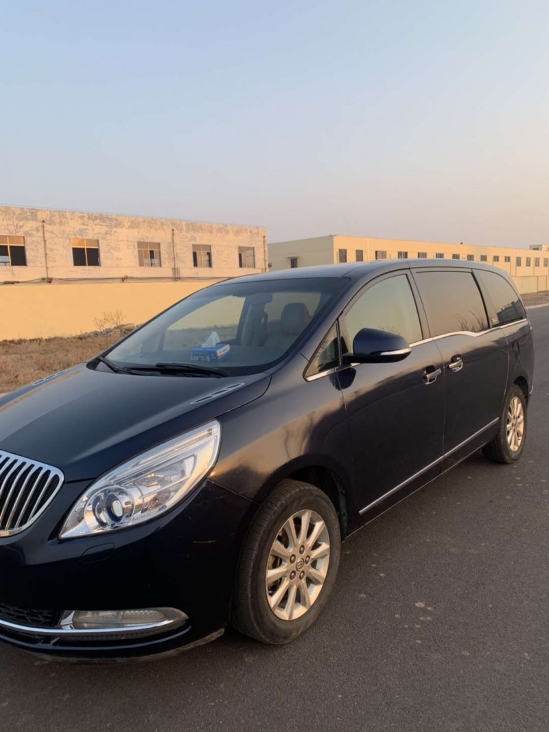 济宁11年别克别克GL86