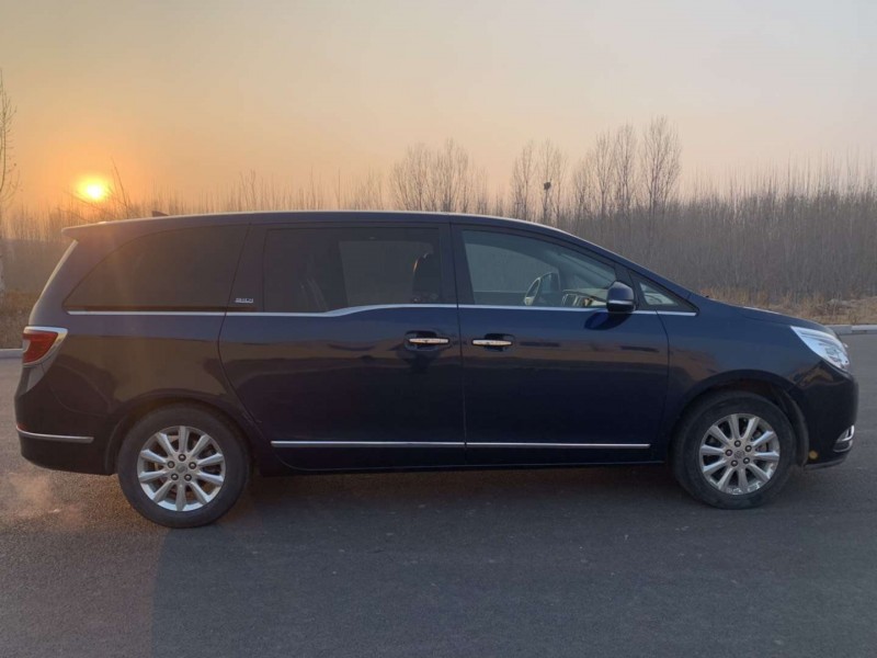 济宁11年别克别克GL83