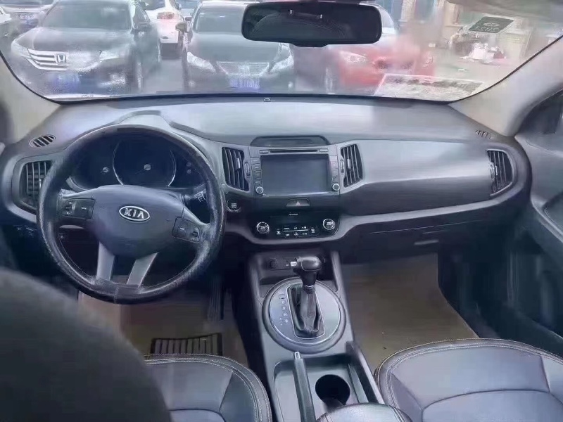 保定14年起亚智跑8