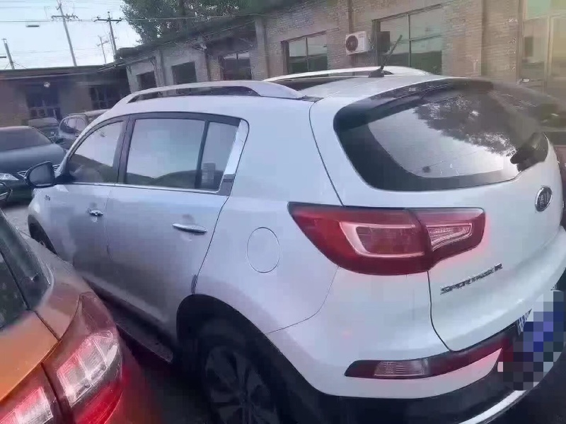 保定14年起亚智跑9