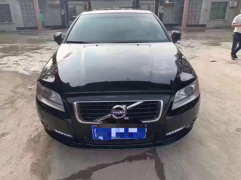 保定11年沃尔沃S80L1