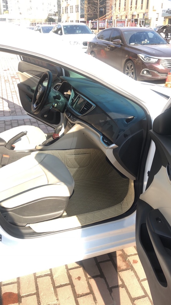 北京19年别克英朗3