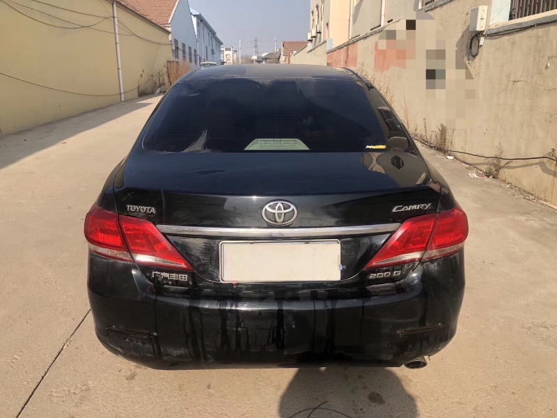 烟台11年丰田凯美瑞8