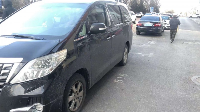 北京11年丰田埃尔法3