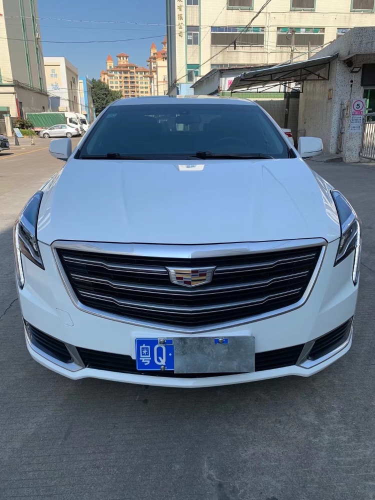 中山18年凯迪拉克XTS7