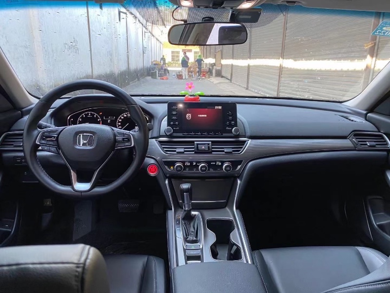 广州20年本田雅阁5