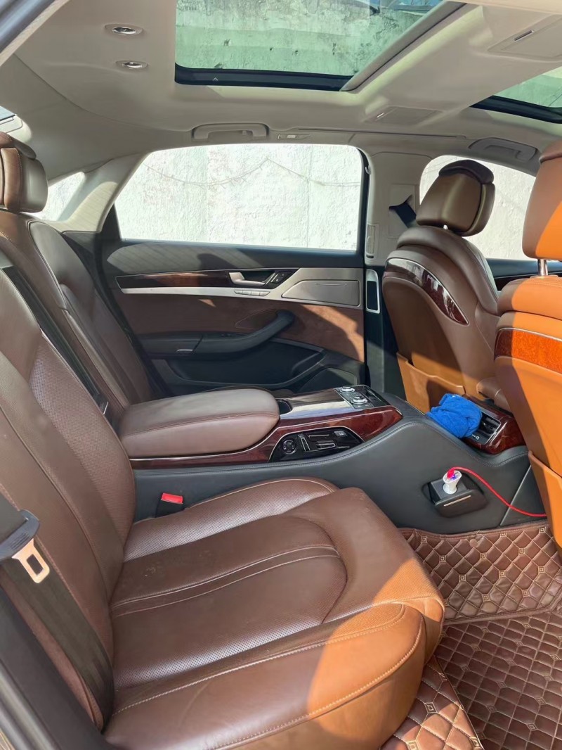 潍坊12年奥迪A8L7