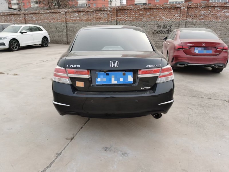 郑州13年本田雅阁4