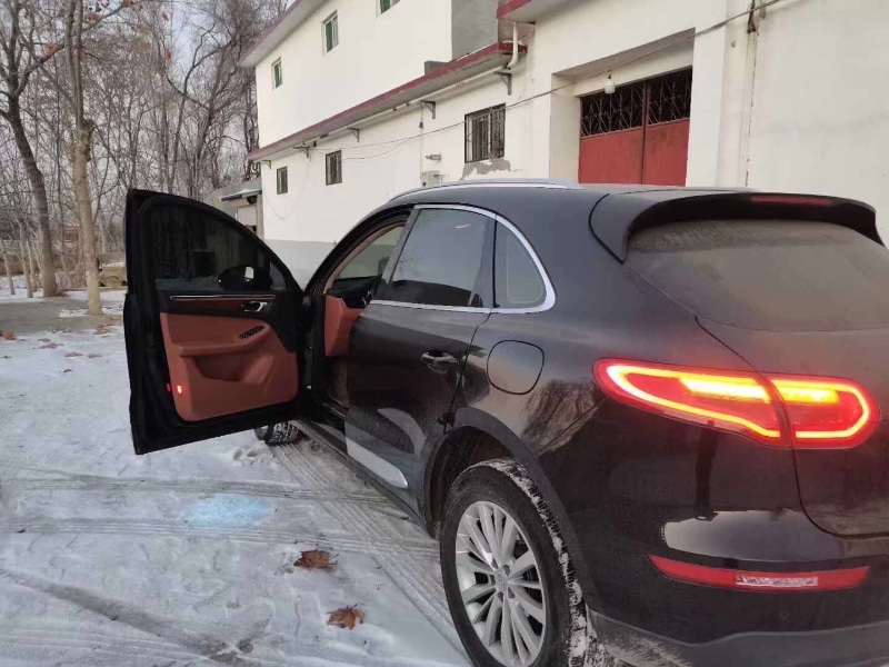 济南19年众泰SR94