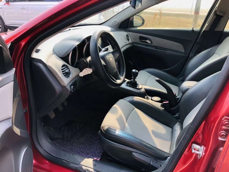 郑州13年雪佛兰科鲁兹3