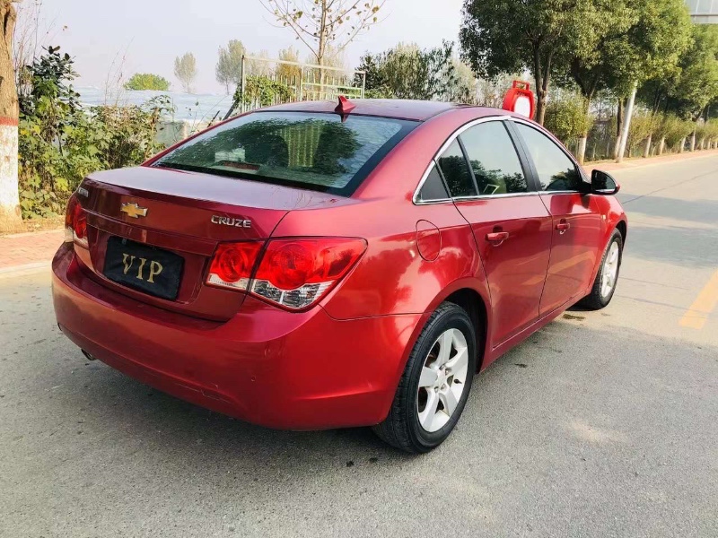 郑州13年雪佛兰科鲁兹6