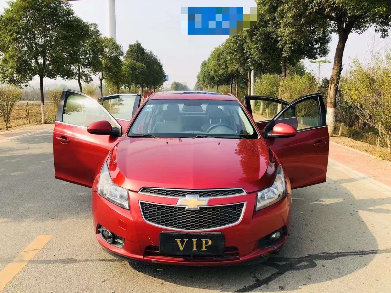 郑州13年雪佛兰科鲁兹9