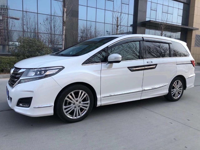 济南19年本田艾力绅8