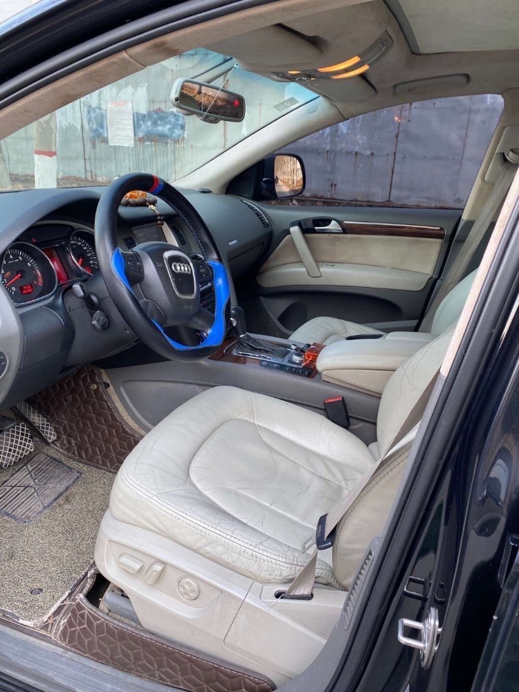 济南09年奥迪Q75