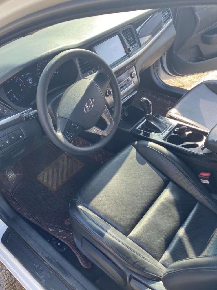 郑州18年现代名图8