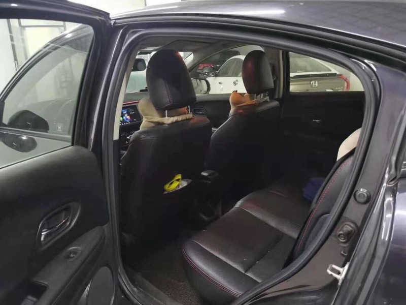 广州16年本田缤智3