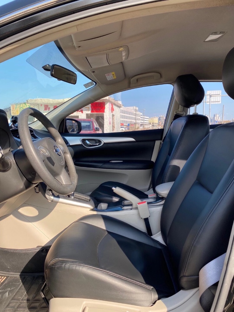 广州18年日产轩逸4