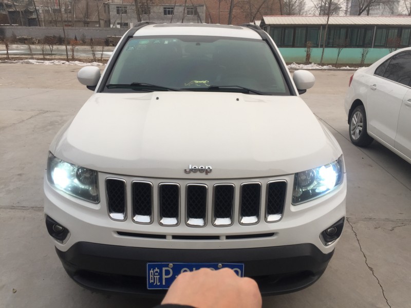 西寧14年Jeep指南者6