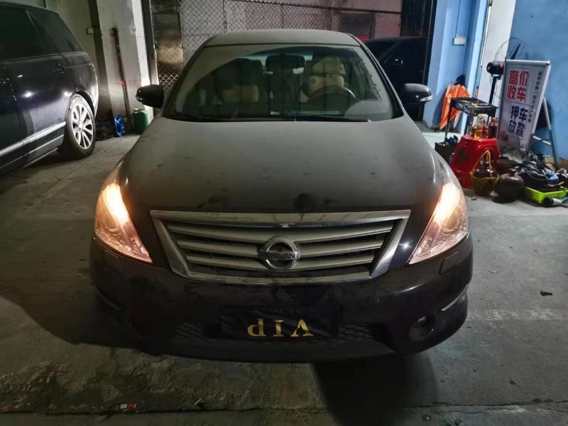 广州11年日产天籁1