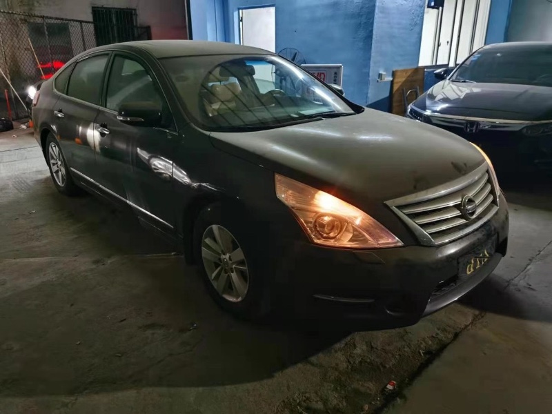 广州11年日产天籁2