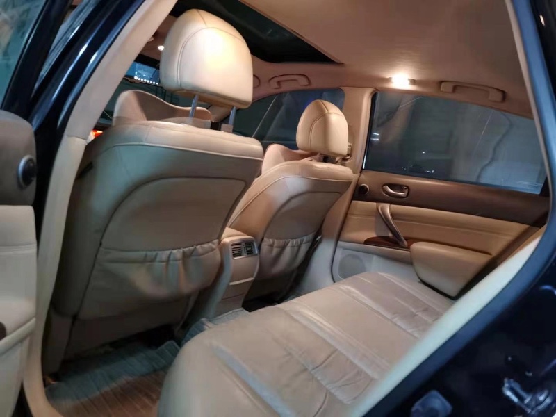 广州11年日产天籁5