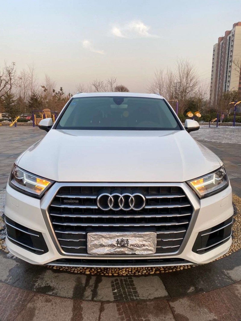 青岛17年奥迪Q77